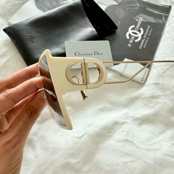 Dior 30Montaigne SU White Oversized Square Sunglasses - Picture 2 of 6